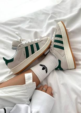 Жіночі кросівки бежеві з зеленим adidas campus “crystal green” premium