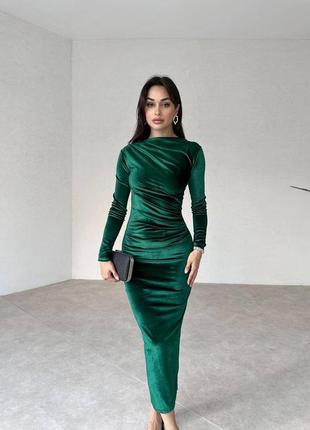 Жіноча нереальна вечірня довга трендова смарагдова сучасна сукня з оксамита 2023