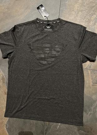 Футболка в стилі armani