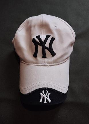 Кепка жіноча new york yankees