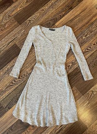 Трикотажное мини платье лонгслив в рубчик