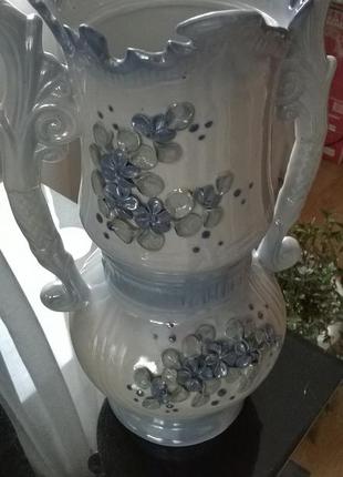 Шикарная большая ваза с лепниной