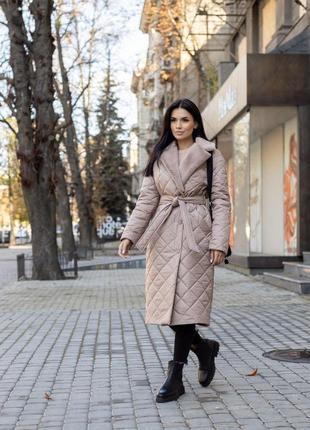 Зимове жіноче пальто стьобане з плащової тканини на синтепоні бежеве | жіноче пальто зима модне і стильне4 фото