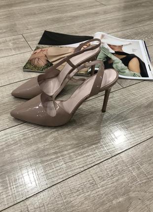 Босоніжки човники шкіра