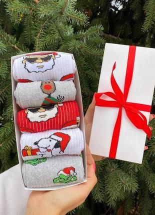 Набір жіночих новорічних шкарпеток 36-41 5 пар у подарунковій коробці1 фото