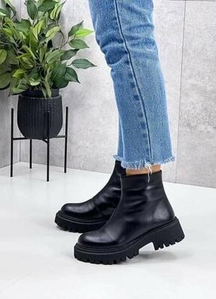 Шкіряні демі черевики жіночі на платформі8 фото