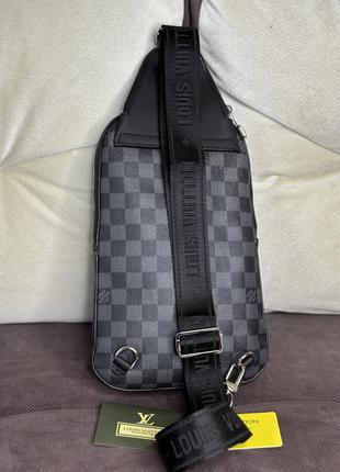 Сумка чоловіча louis vuitton avenue sling damier graphite с лого внизу7 фото