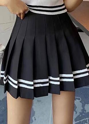 Теплая трикотажная юбка тенниска в складку короткая школьная юбка плиссе короткая мини расклешенная беби долл лолита аниме серая черная белая3 фото