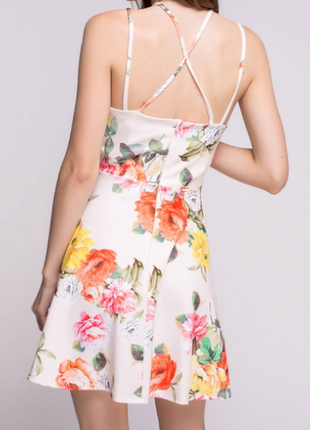 Очень красивое платье new look новое