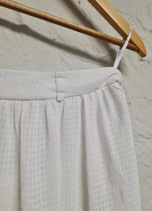 Белая юбка большого размера8 фото