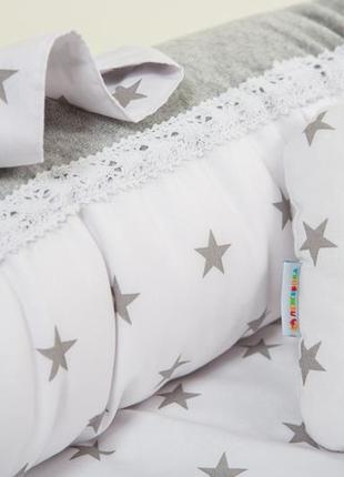 Люлька-переноска для новонароджених з м'яким дном і бортиками тм лежебока, сіра із зірочками3 фото
