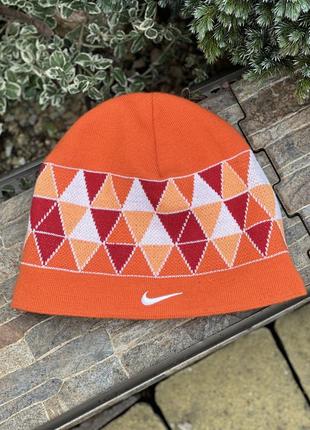 Nike стильна яскрава оригінальна шапка
