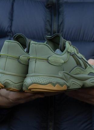 Мужские кроссовки adidas ozweego khaki адидас озвученного цвета хаки2 фото