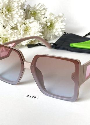 Сонцезахисні окуляри в стилі оверсайз4 фото
