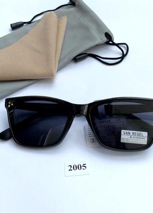 Солнцезащитные  очки, чёрные с матовыми дужками1 фото