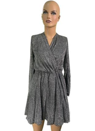 Вечернее короткое платье халат на запах серебристого цвета размер м2 фото