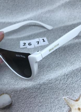 Модні чорні окуляри в білій оправі4 фото