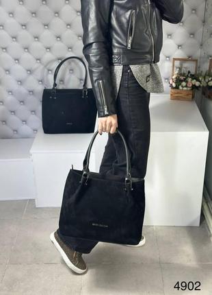 Женская сумка классическая небольшая удобная замша черная6 фото