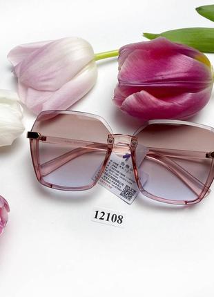 Трендовые розовые солнцезащитные очки8 фото