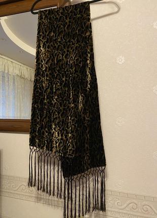 Бархатный шарф с животным принтом