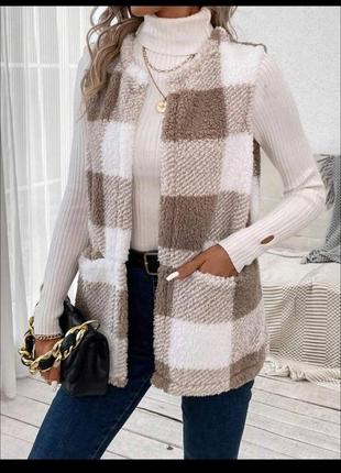 Безрукавка махровая жилетка короткий мех махра воротник плащевка поперечный воротник...