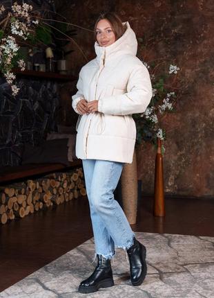 Теплая зимняя куртка с капюшоном талия на резинке оливковая черная молочная мокко удлиненная курточка парка ветровка пуффер пуховик3 фото