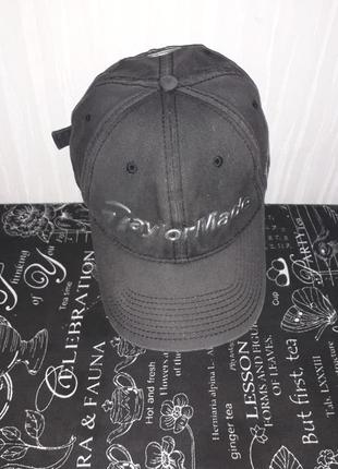 Кепка taylor made регулюється тасьмою