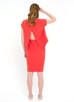 Дизайнерское платье с вырезом на спине5 фото