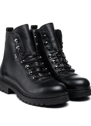 Ботинки кожаные черные на низком каблуке 464цz