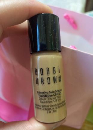 Тональный bobbi brown