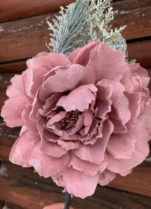 Квіти на ялинку , піон з декором, новорічний декор