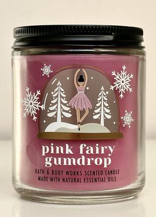 Парфюмированная свеча pink fairy gumdrop от bath and body works1 фото