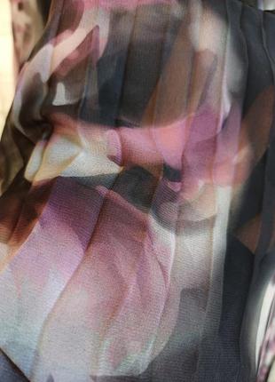 Фирменная monsoon нарядная юбка миди в мелкую плиссе в крупные цветы, размер с-м7 фото