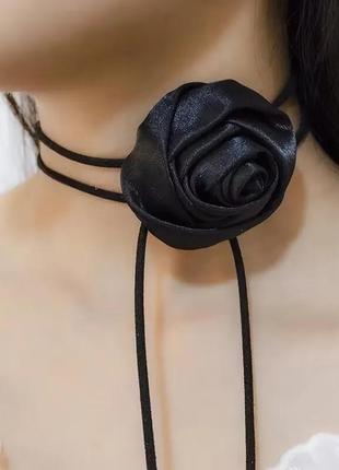 Чокер цветок на шею атласная роза