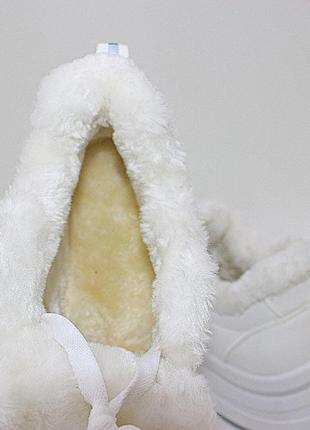 Теплые белые женские зимние кроссовки7 фото