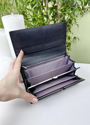 Жіночий класичний гаманець з екошкіри на магнітах з фемуаром чорний6 фото