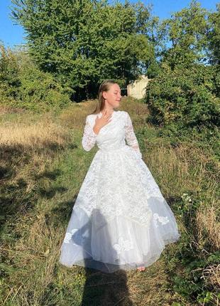 Вінтажна весільна сукня