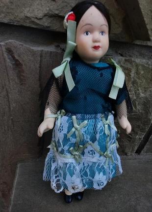 Керамічна німецька лялька.7 фото