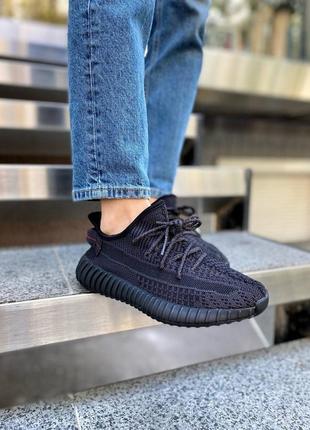 Кроссовки adidas yeezy 350 black (рефлектив шнурки)10 фото