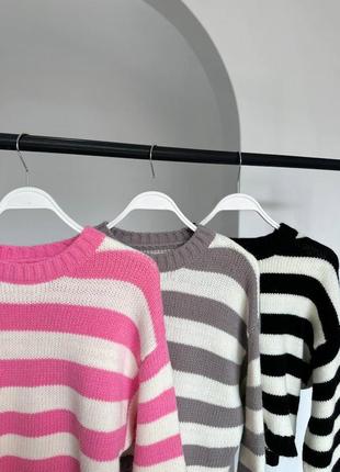 Женский укороченный теплый трикотажный свитер в полоску свободного кроя размер oversize 42/463 фото