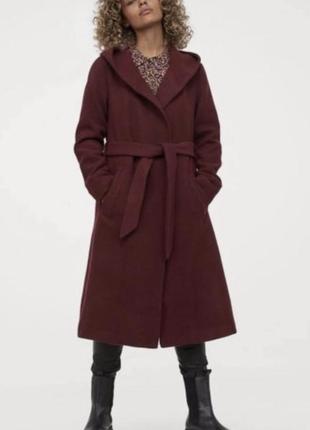 Шерстяное пальто h&m с капюшоном и поясом