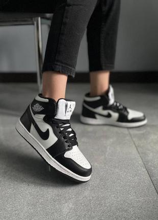 Женские зимние кроссовки nike jordan 1 black/white (мех)