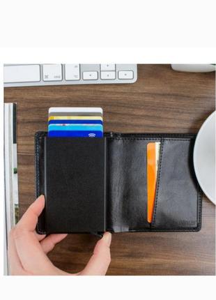 Кожаный кошелек картхолдер с автоматическим  держателем карт3 фото