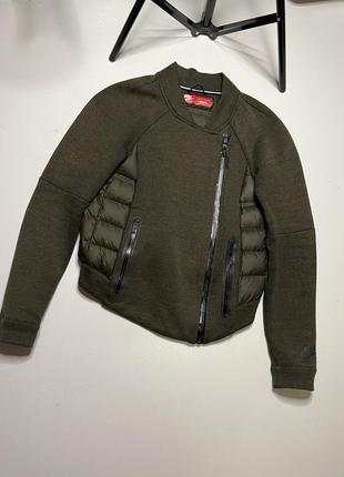 Курткапуховик nike tech fleece