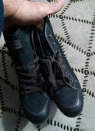 💥 шикарные качественные ботиночки из натуральной кожи от известного бренда3 фото