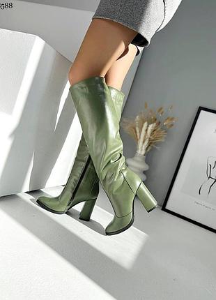 Кожаные сапоги с утяжеленным каблуком