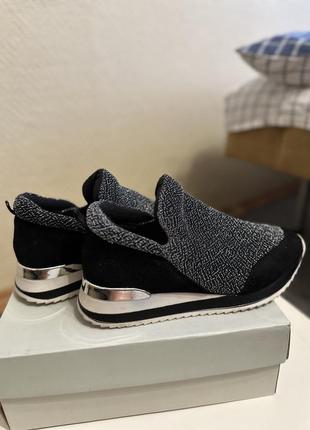 Кроссовки shoe