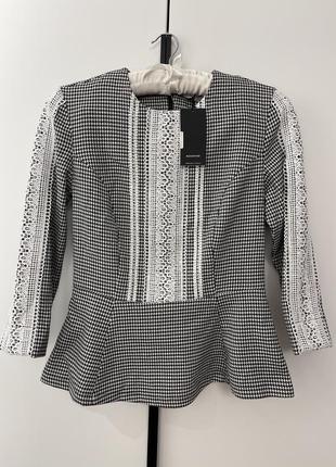 Блуза з баскою та ажуром