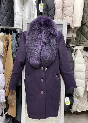 Женское новое пальто с натуральным мехом1 фото