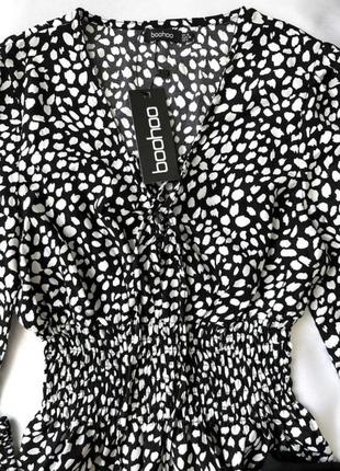 Блузка от boohoo с принтом черно-белая с пышными рукавами3 фото